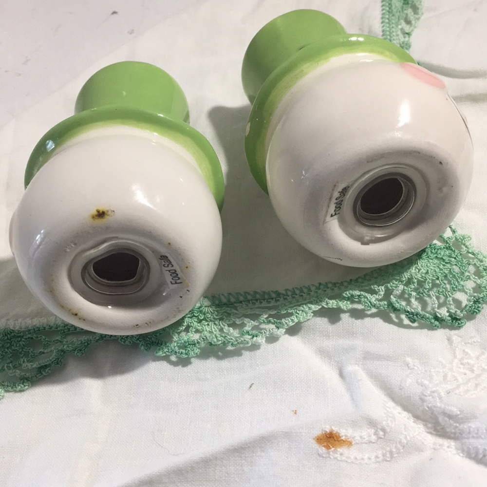 Vintage Christmas salt/pepper snowman - Picture 4 of 9